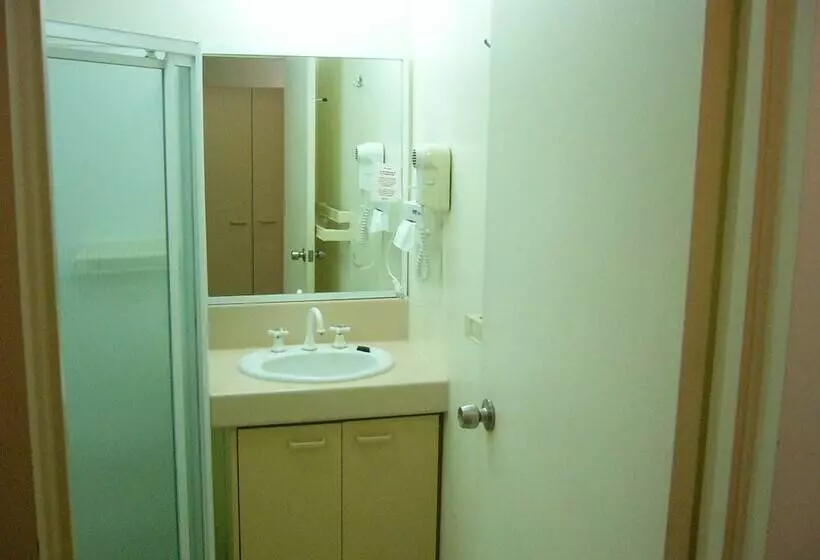 モーテル Mid Coast Motor Inn