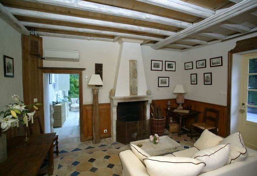 بنسيون Château De Chambiers