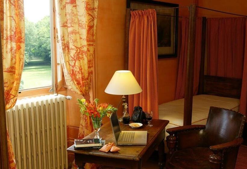 بنسيون Château De Chambiers