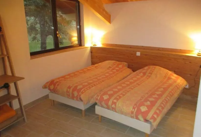 ペンション Gîte Auberge L Oustalet