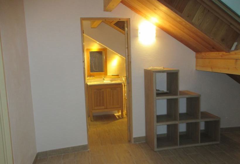 Пансион Gîte Auberge L Oustalet