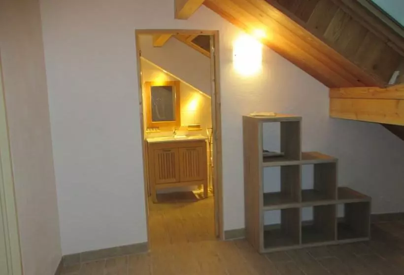 ペンション Gîte Auberge L Oustalet
