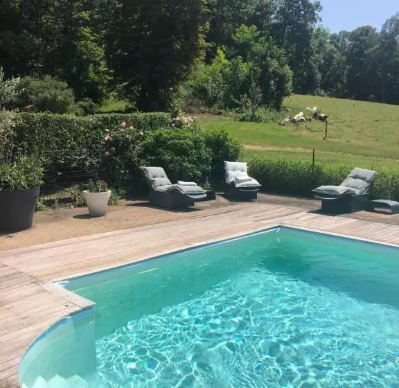 ベッドアンドブレックファースト Chateau De Sury