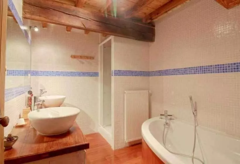 Aamiaismajoitus (B&B) Les Gerbes