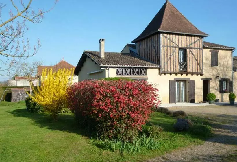 ベッドアンドブレックファースト Les Sureaux