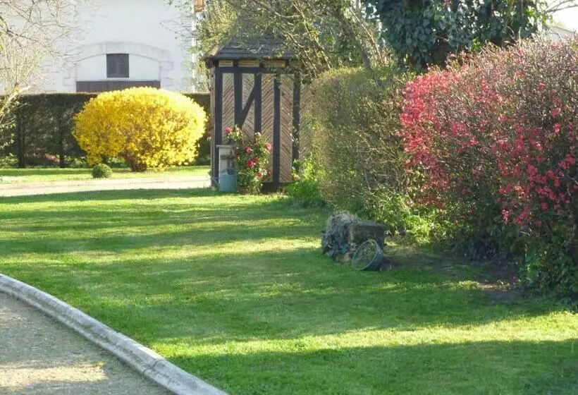 ベッドアンドブレックファースト Les Sureaux