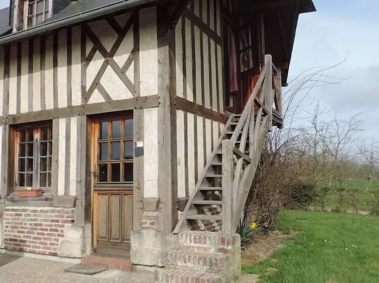 Aamiaismajoitus (B&B) Les Vergers De La Vicomté D Auge