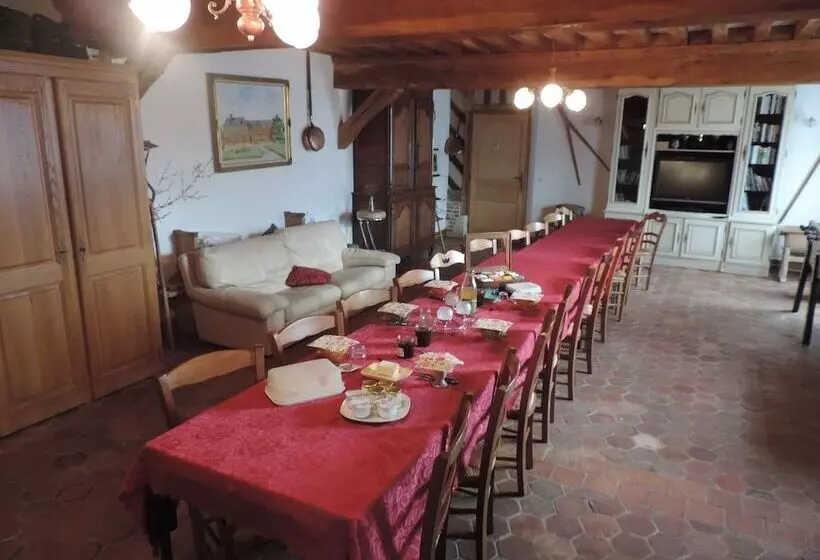 Aamiaismajoitus (B&B) Les Vergers De La Vicomté D Auge