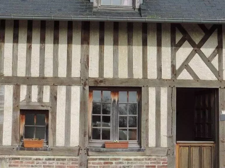 Aamiaismajoitus (B&B) Les Vergers De La Vicomté D Auge