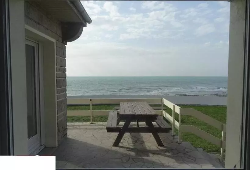 Aamiaismajoitus (B&B) Villa Face Mer