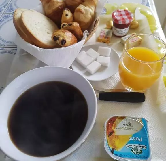 Aamiaismajoitus (B&B) Villa Face Mer