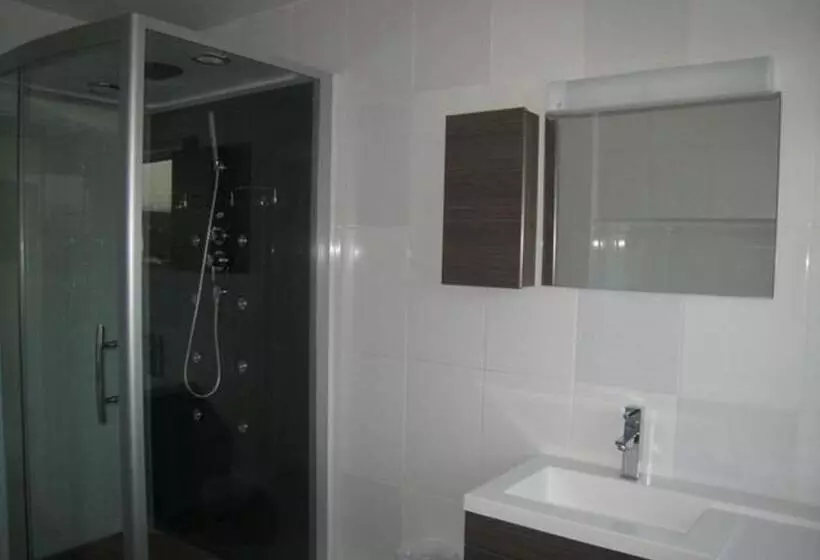 Aamiaismajoitus (B&B) Villa Face Mer