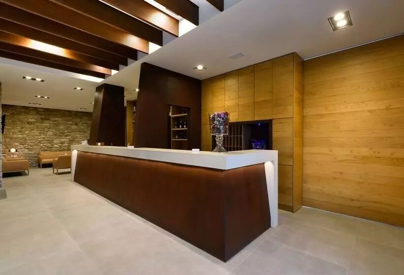 簡易ホテル Borgotufi Albergo Diffuso