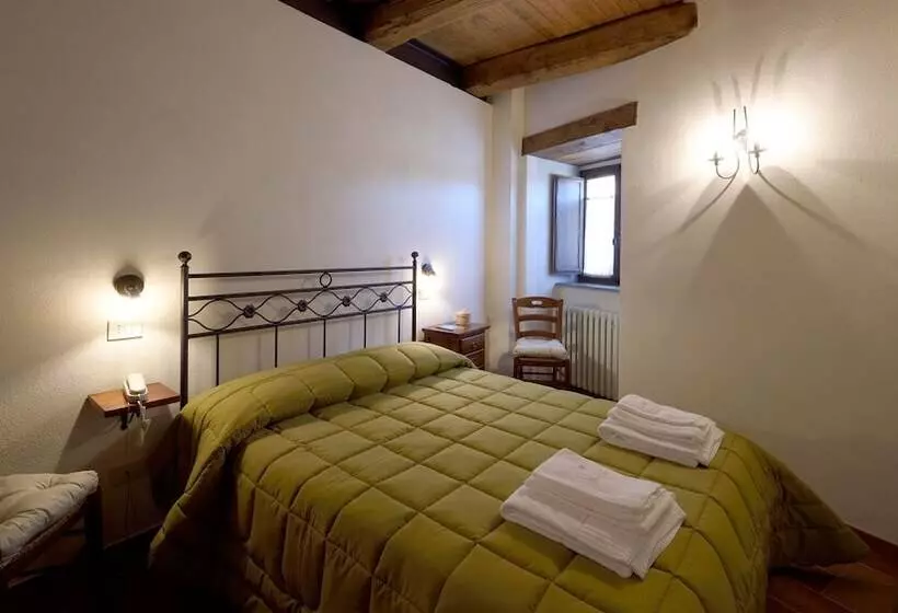 簡易ホテル Borgotufi Albergo Diffuso