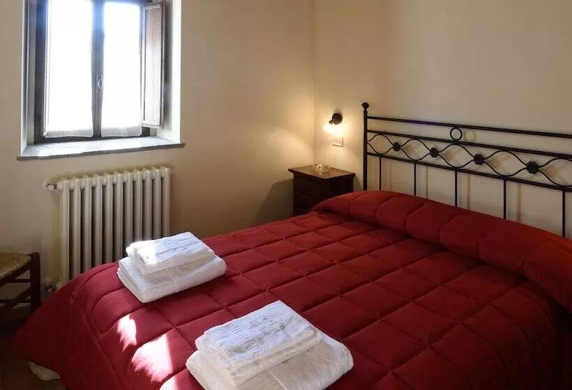 簡易ホテル Borgotufi Albergo Diffuso