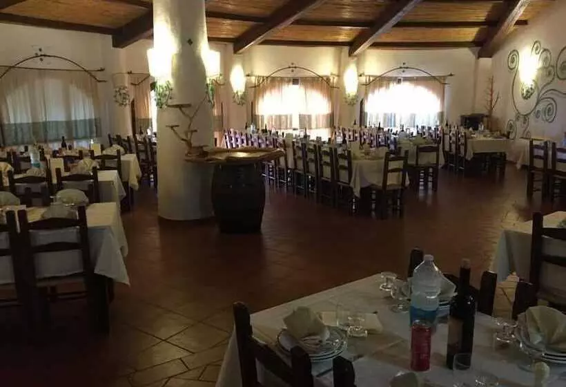 ホテル Agriturismo Muzzu