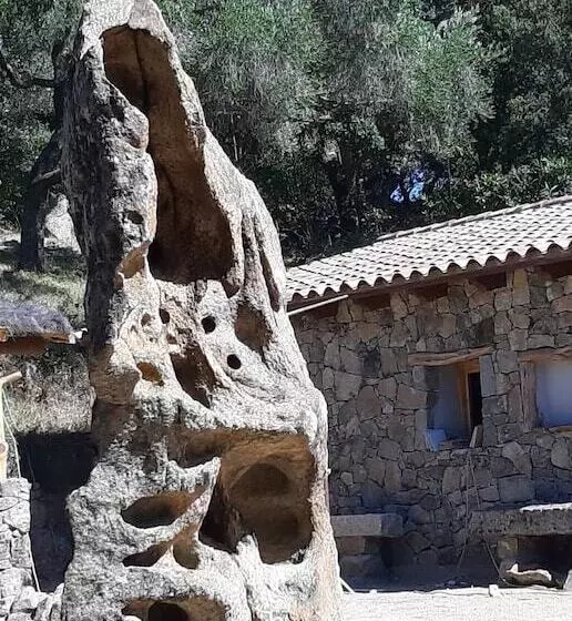 ホテル Agriturismo Muzzu