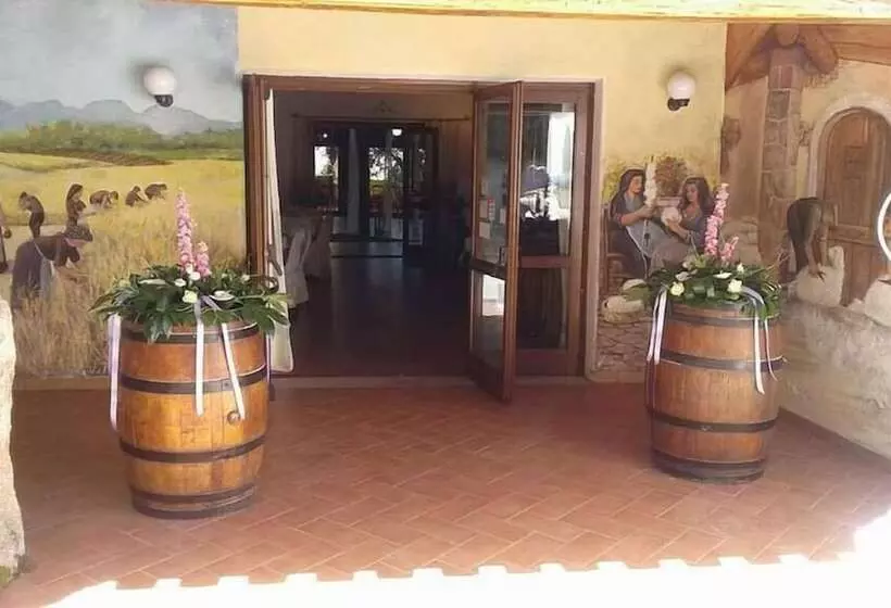 ホテル Agriturismo Muzzu