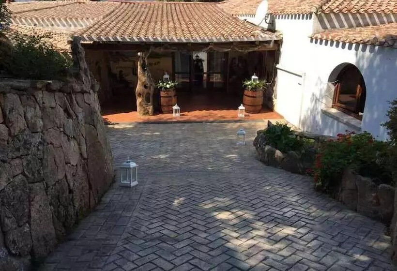 ホテル Agriturismo Muzzu