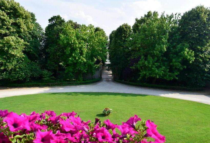 Ostello Castello Mina Della Scala