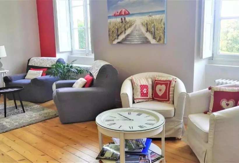 Majatalo Domaine Du Plessis Grimaud