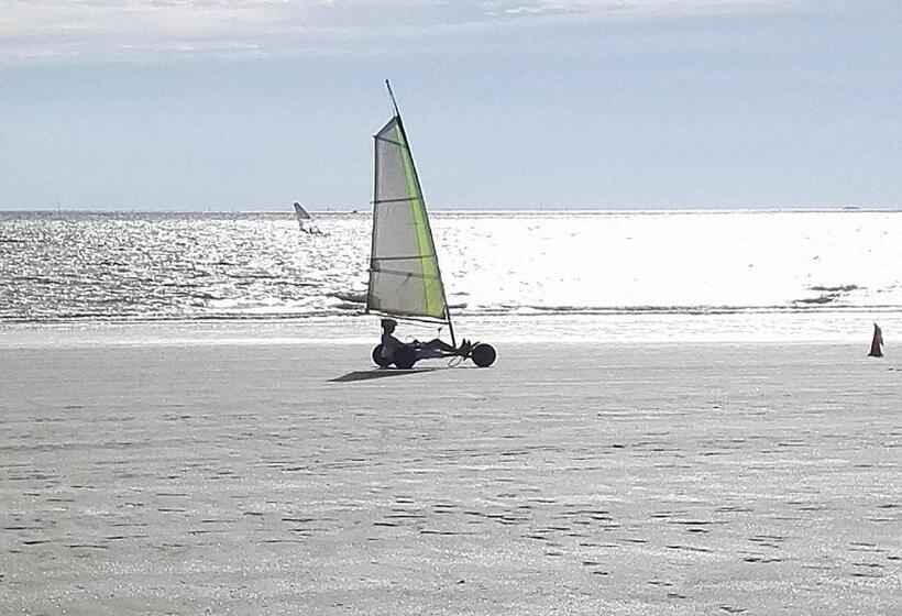 펜션 Domaine Du Plessis Grimaud