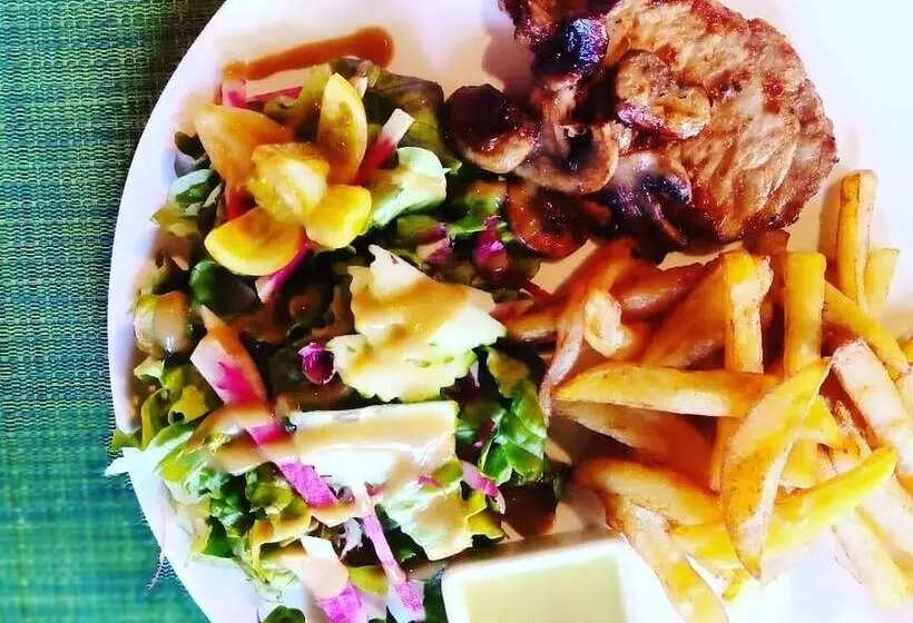 Aamiaismajoitus (B&B) Auberge Du Thiollet