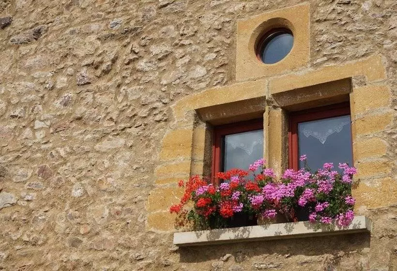 Aamiaismajoitus (B&B) Auberge Du Thiollet