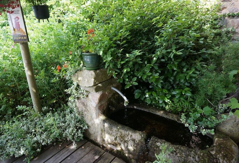 مبيت وإفطار Auberge Du Thiollet