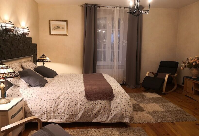 צימר Domaine De La Frissonnette