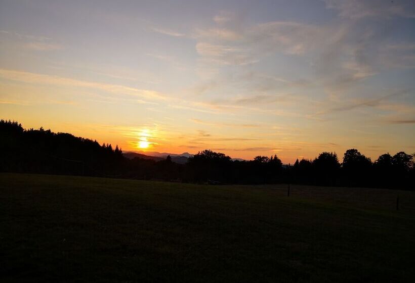 צימר Domaine De La Frissonnette