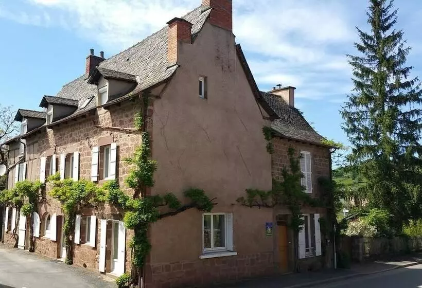 Aamiaismajoitus (B&B) Le Couvent De Nauviale