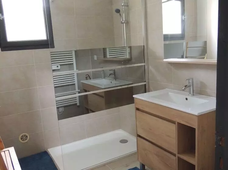 ベッドアンドブレックファースト Les Chataigniers