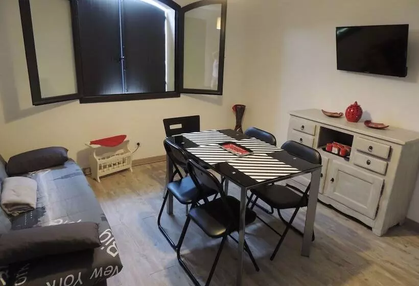 ベッドアンドブレックファースト Les Chataigniers