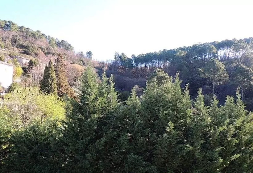 ベッドアンドブレックファースト Les Chataigniers