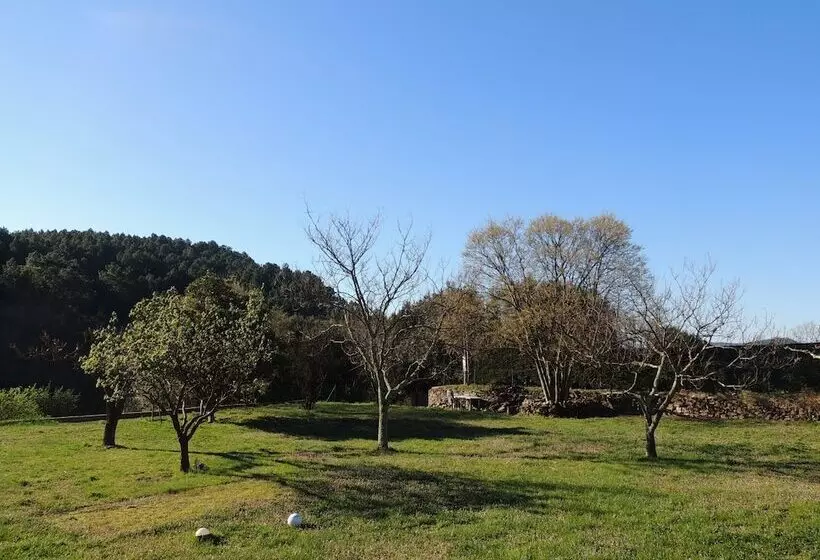 ベッドアンドブレックファースト Les Chataigniers