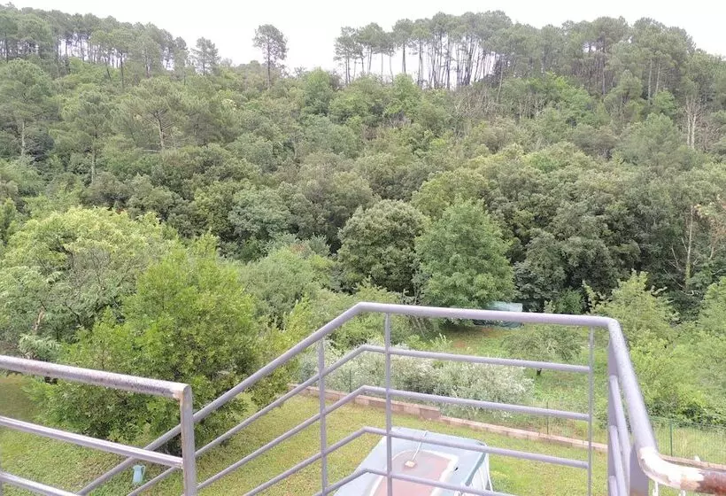 ベッドアンドブレックファースト Les Chataigniers