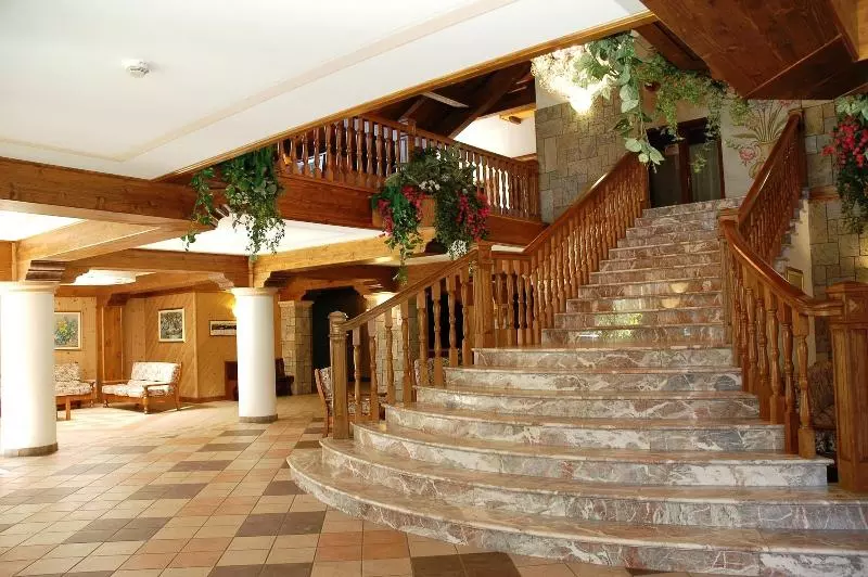 Hostelli Bella Italia & Efa Village