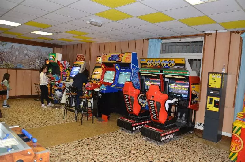 Hostelli Bella Italia & Efa Village