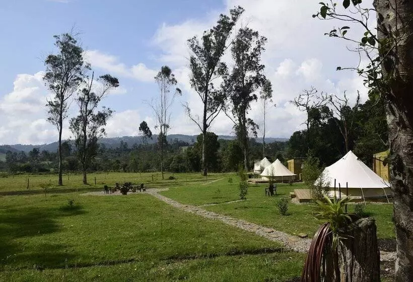 ホテル La Victoria Glamping