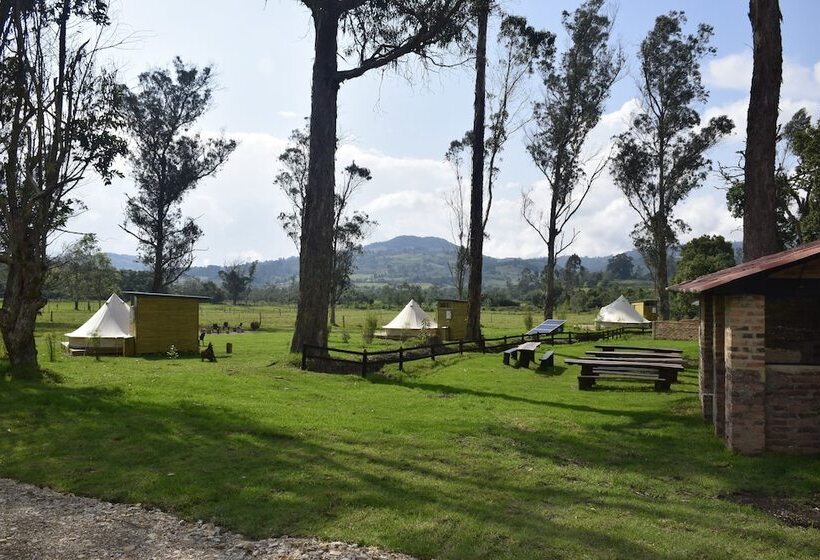 בית מלון כפרי La Victoria Glamping