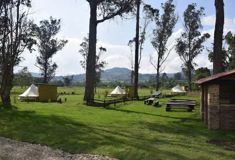 ホテル La Victoria Glamping