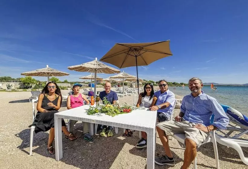 Hotelli Olive Garden Camp Resort