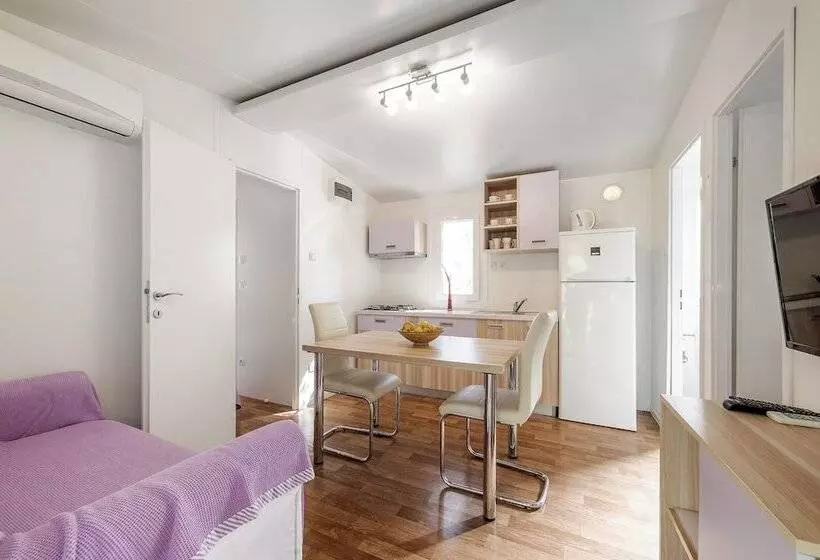 Hotelli Olive Garden Camp Resort