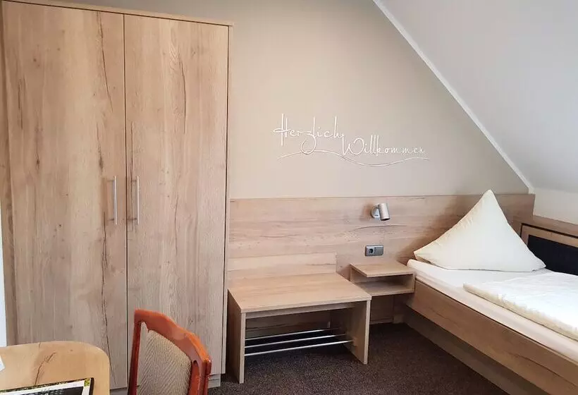 Hotelli Zur Neroburg