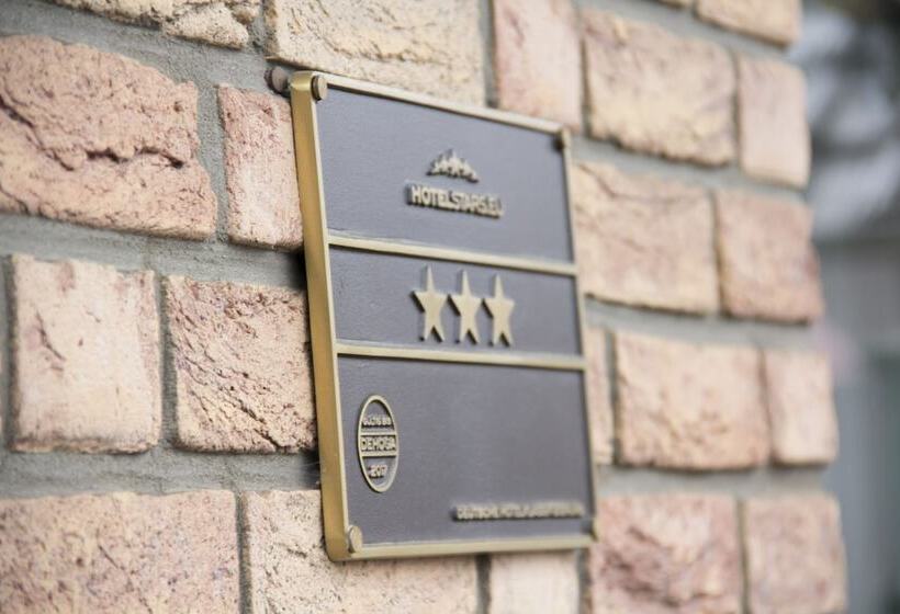 בית מלון כפרי Zur Neroburg