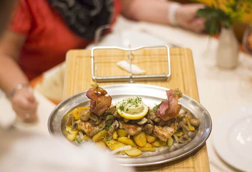 בית מלון כפרי Zur Neroburg