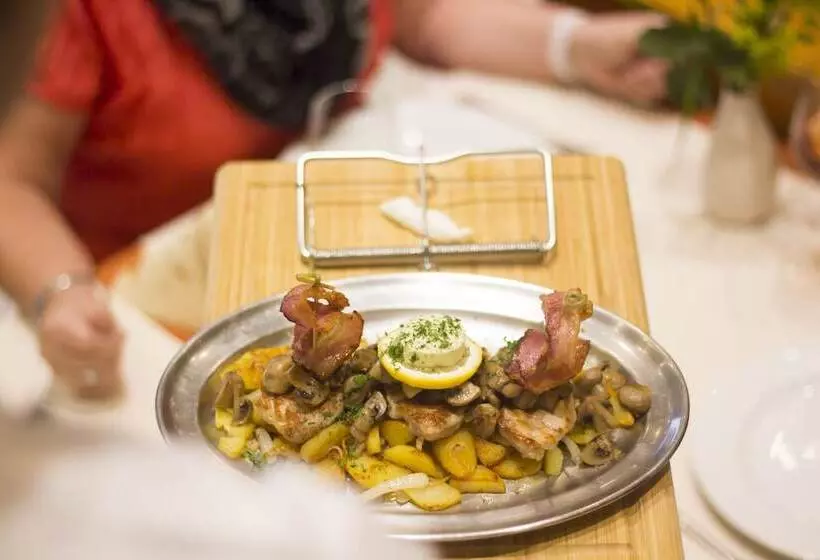 Hotelli Zur Neroburg