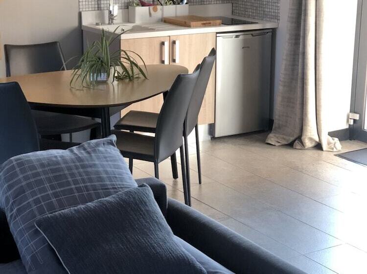 膳宿费 Aux Herbes Hautes