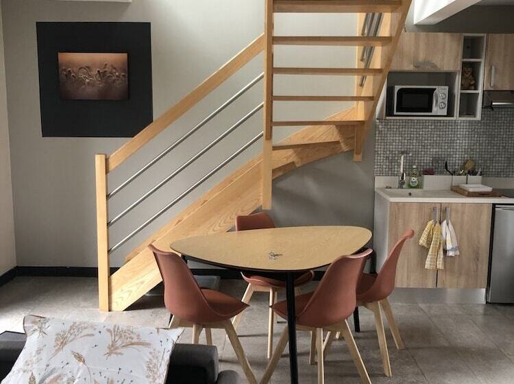 膳宿费 Aux Herbes Hautes